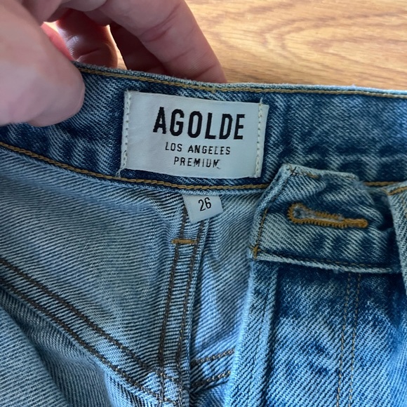 Agolde Parker Vintage Cut Off Short in Swapmeet - Picture 2 of 6